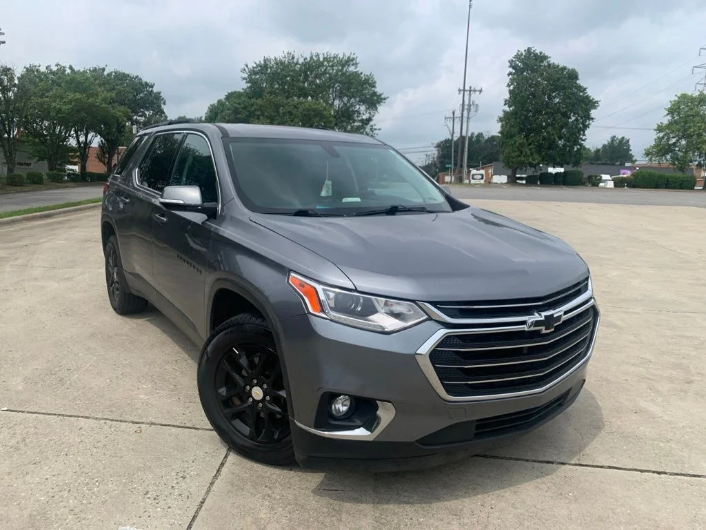 Used 2019 Gray Chevrolet LT image 5