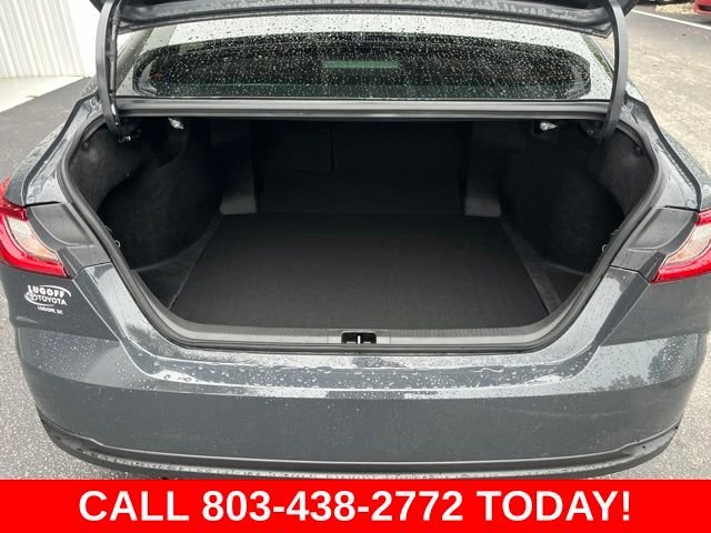 Used 2025  Toyota LE image 31
