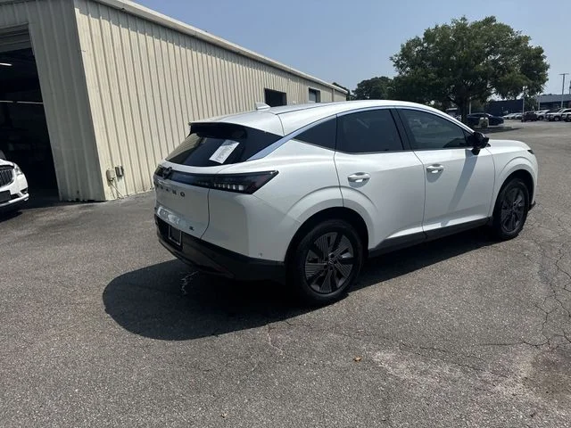 Used 2025 White Nissan SL image 5