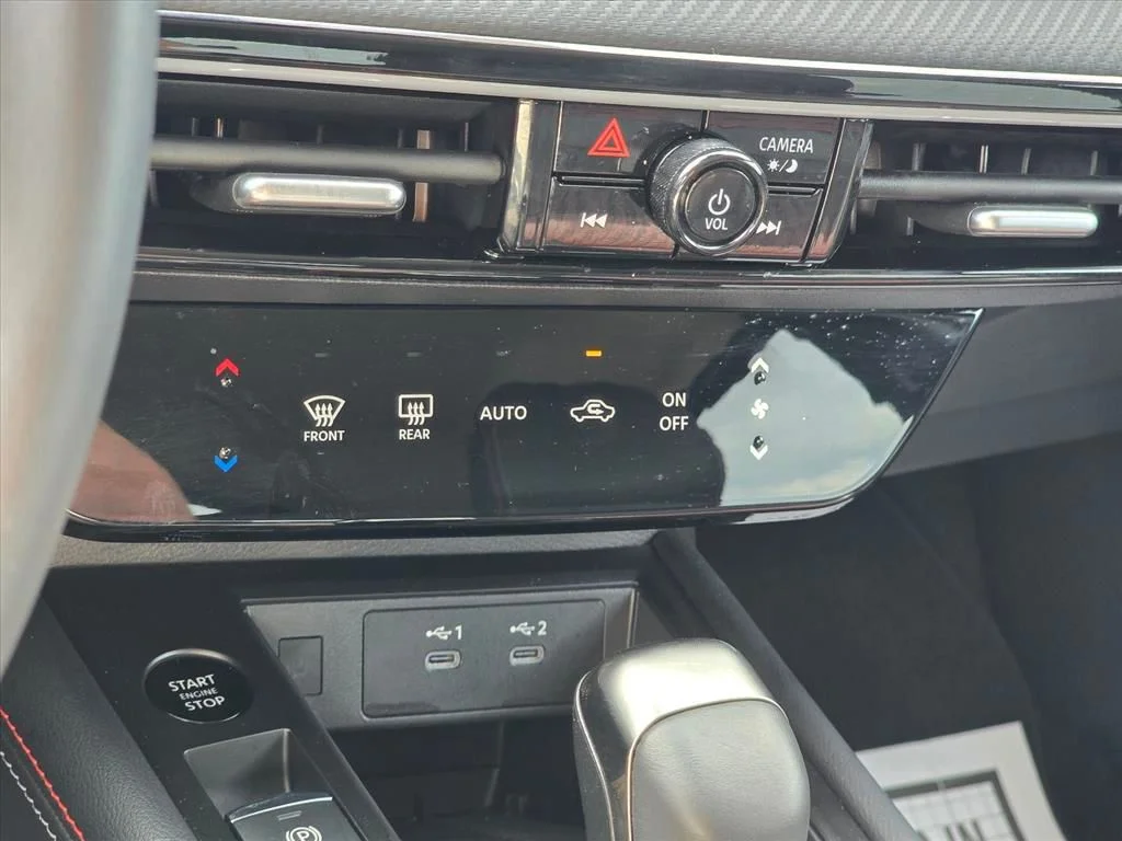 Used 2025 Blue Nissan SR image 17