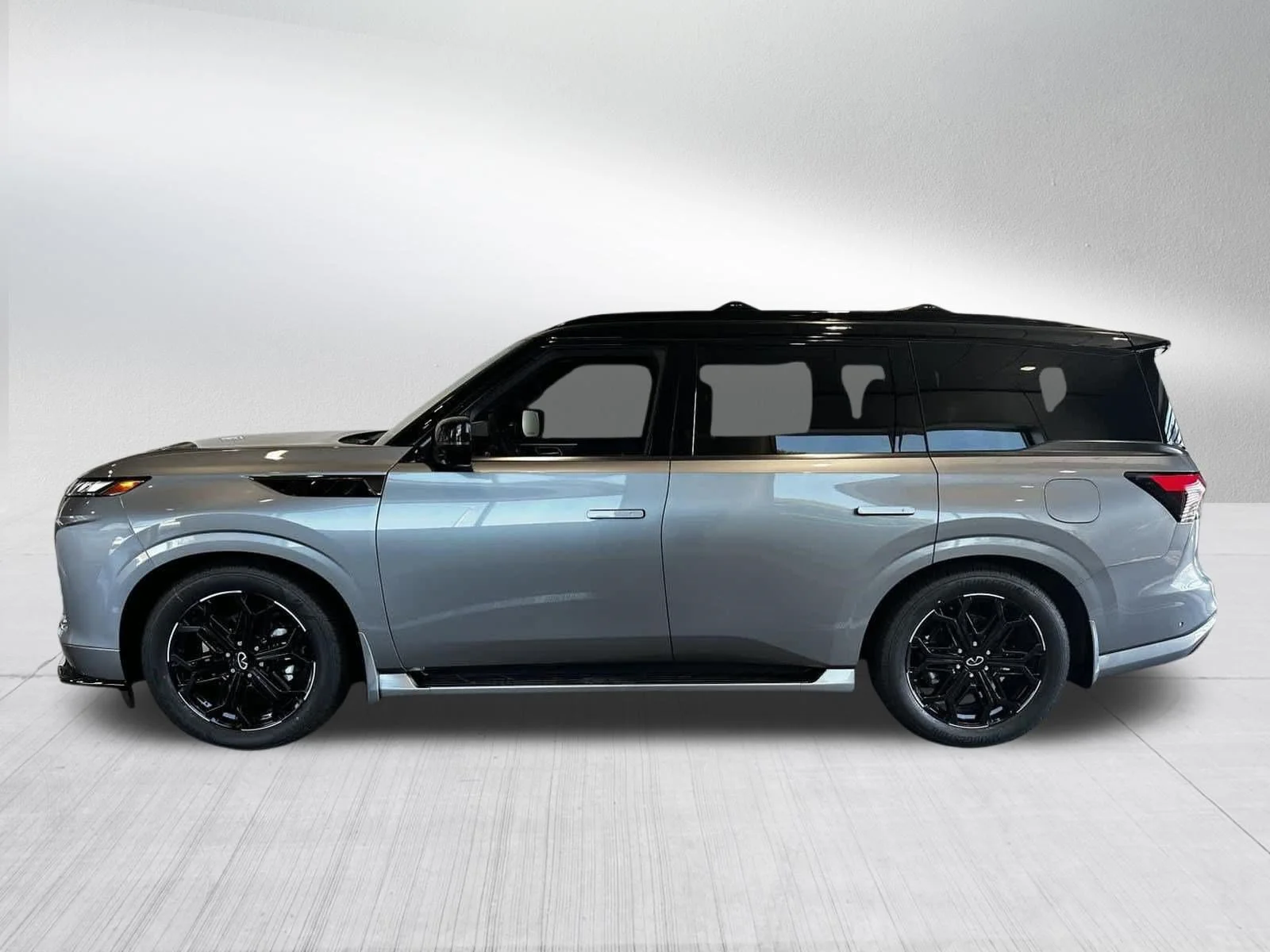 New 2027 2T DYNAMIC META INFINITI Sport 4WD image 2