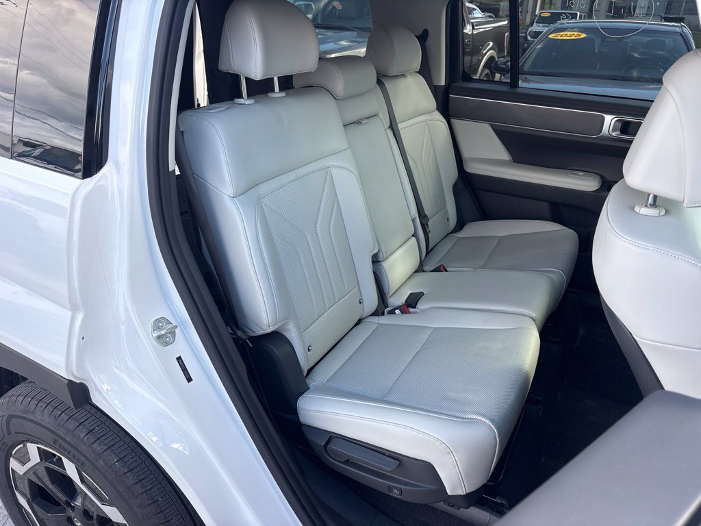 Used 2026 White Hyundai SEL image 19