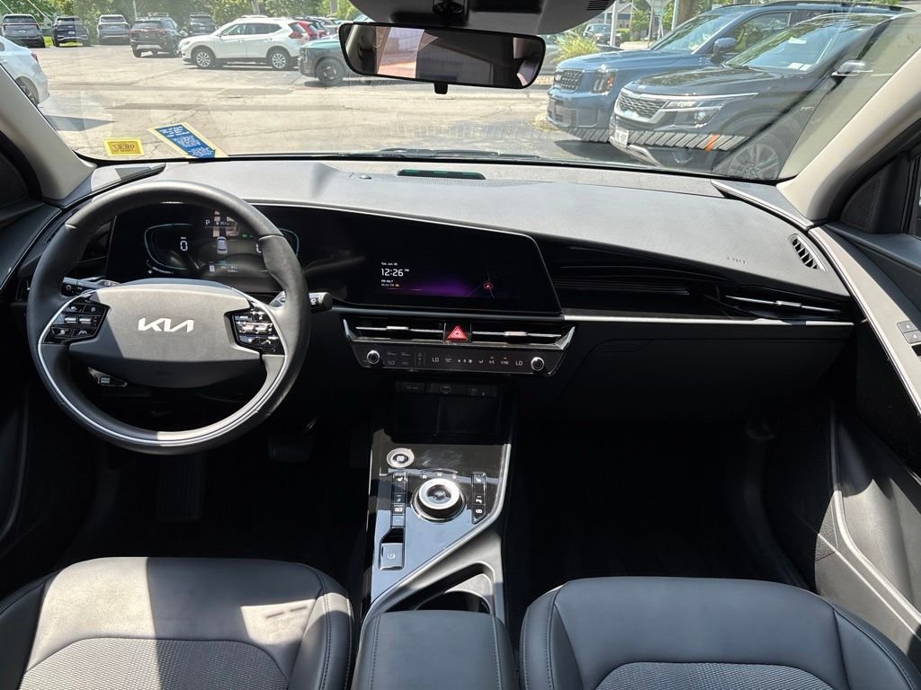 Used 2025 Green Kia EX image 18