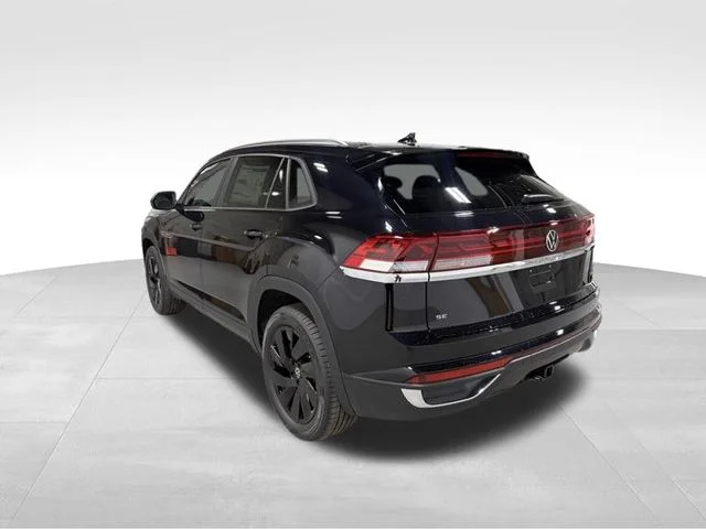 New 2026 Black Volkswagen 2.0T SE w/Technology image 3