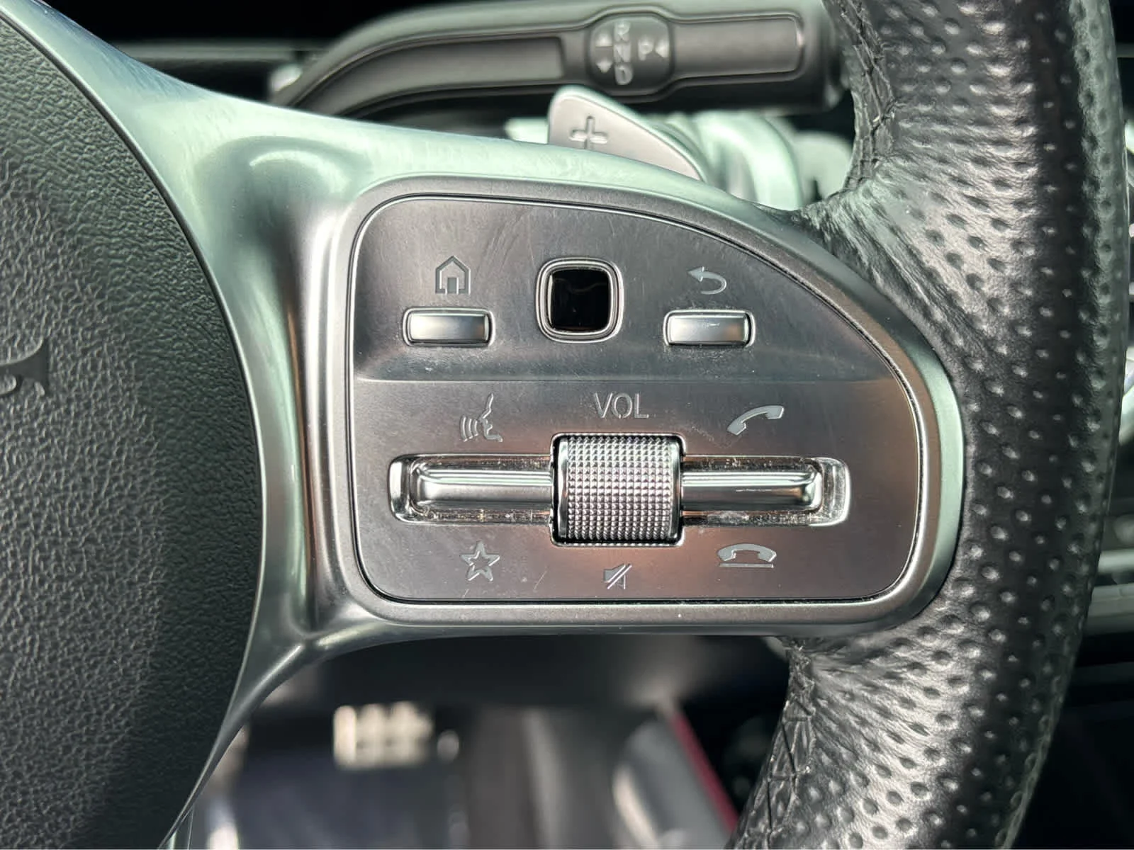 Used 2023 Mountain Grey Metallic Mercedes-Benz GLB 250 image 18
