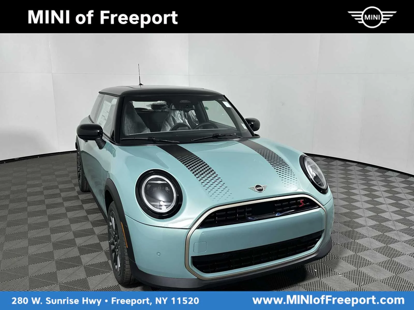 2026 MINI Hardtop Cooper S Signature's photo