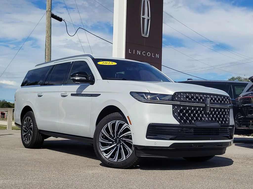 2025 Lincoln Navigator Black Label L