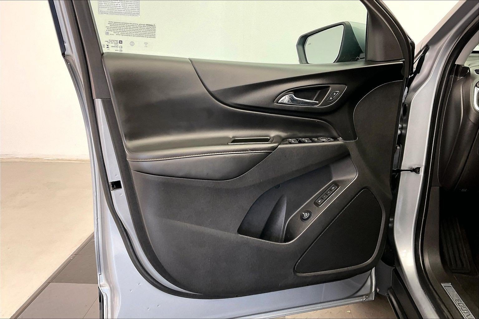 Used 2023 Sterling Gray Metallic Chevrolet Premier image 25