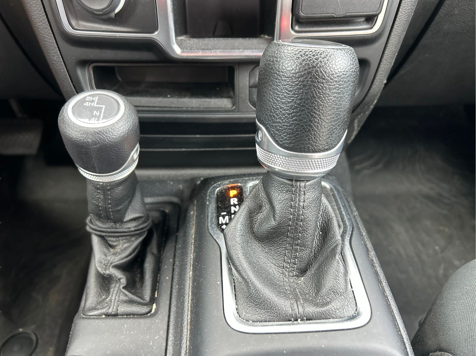 Used 2020 Red Jeep Sport image 18