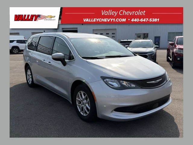 2023 Chrysler Voyager LX