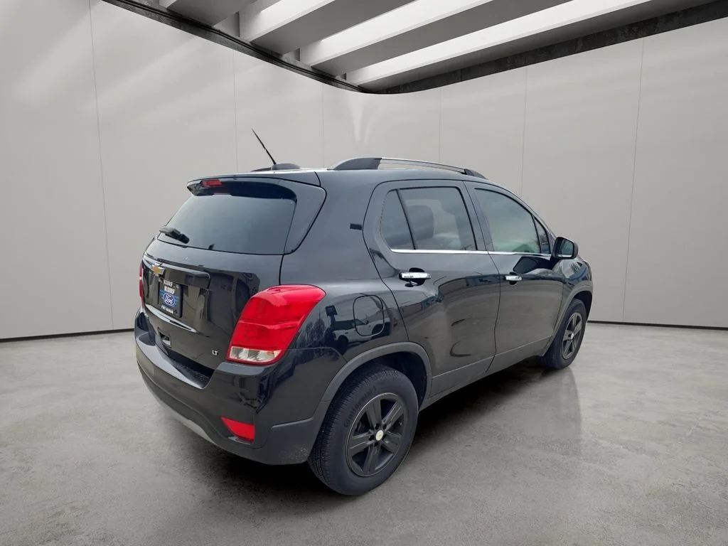 Used 2019 Black Chevrolet 1LT image 5