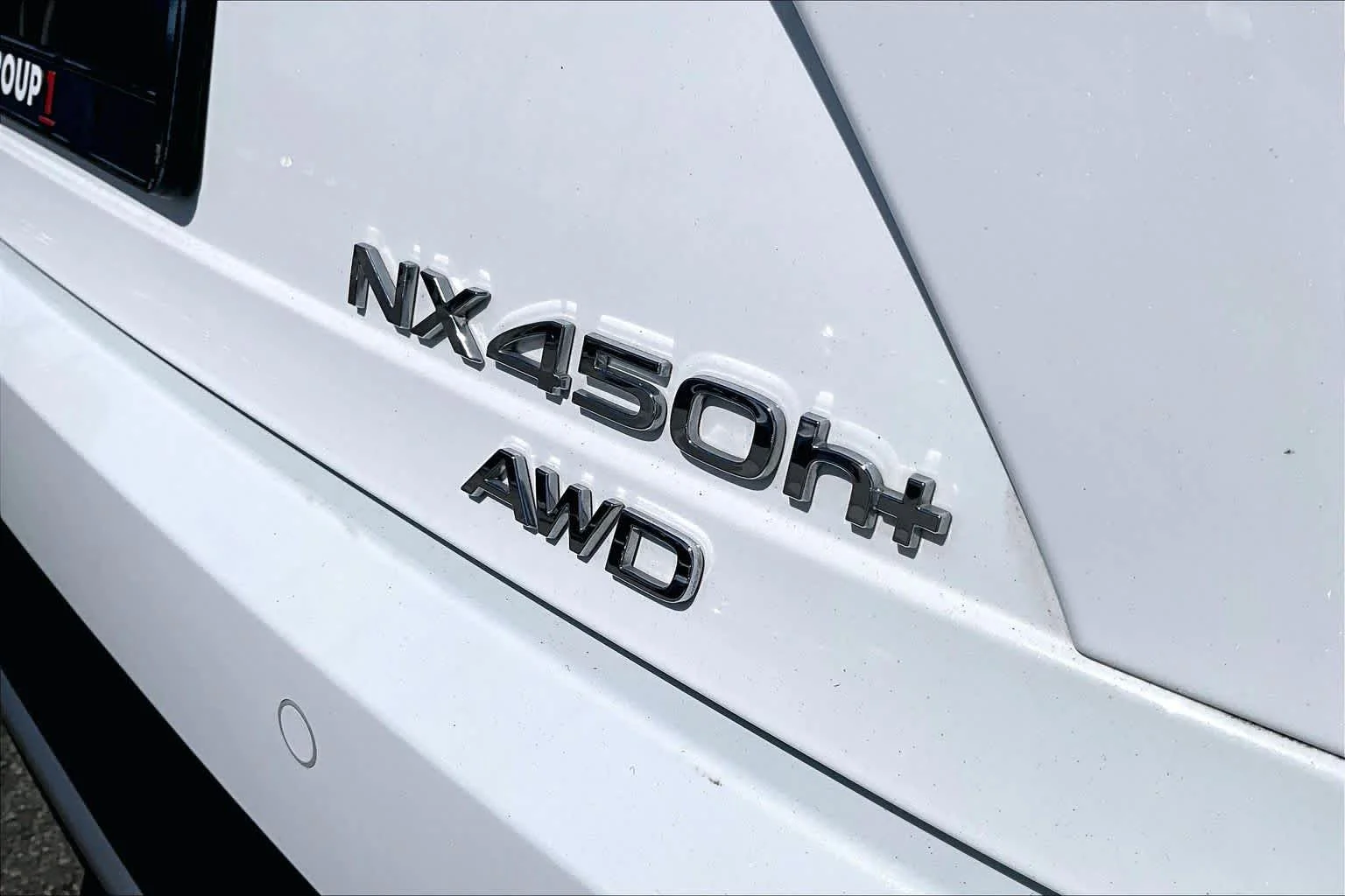 Certified Used 2025 ULTRA WHITE Lexus F SPORT Handling image 9