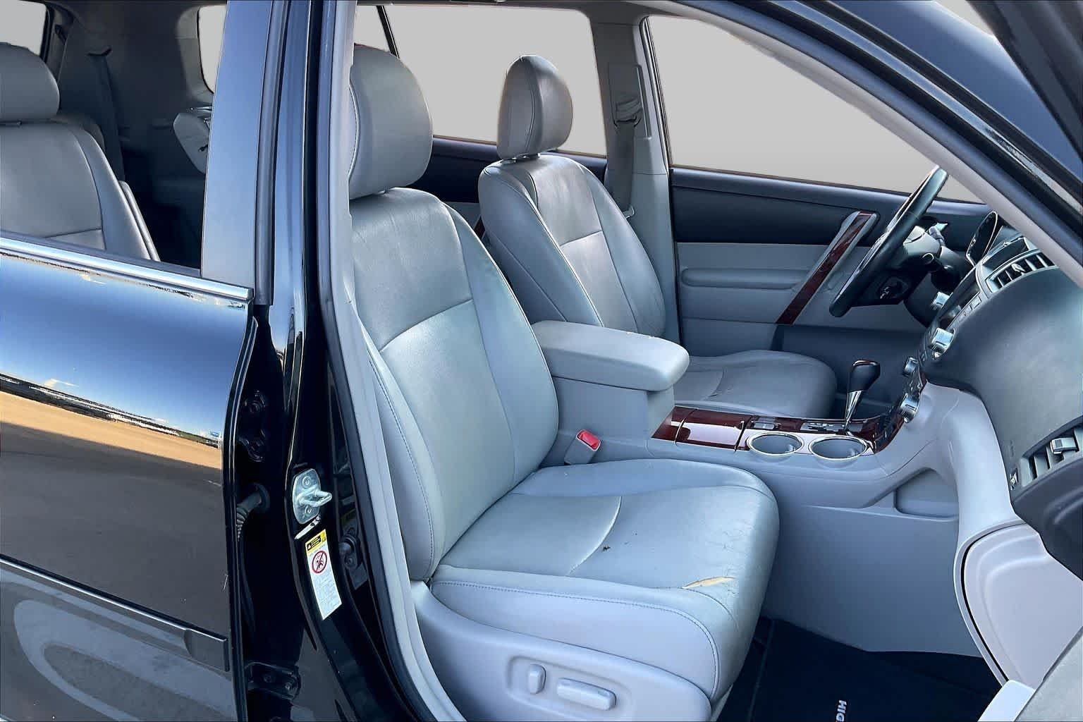 Used 2012 Black Toyota Limited image 8