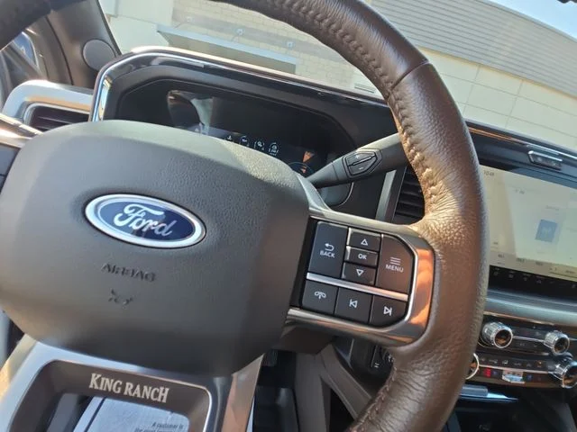 Used 2025 Oxford White Ford King Ranch image 19