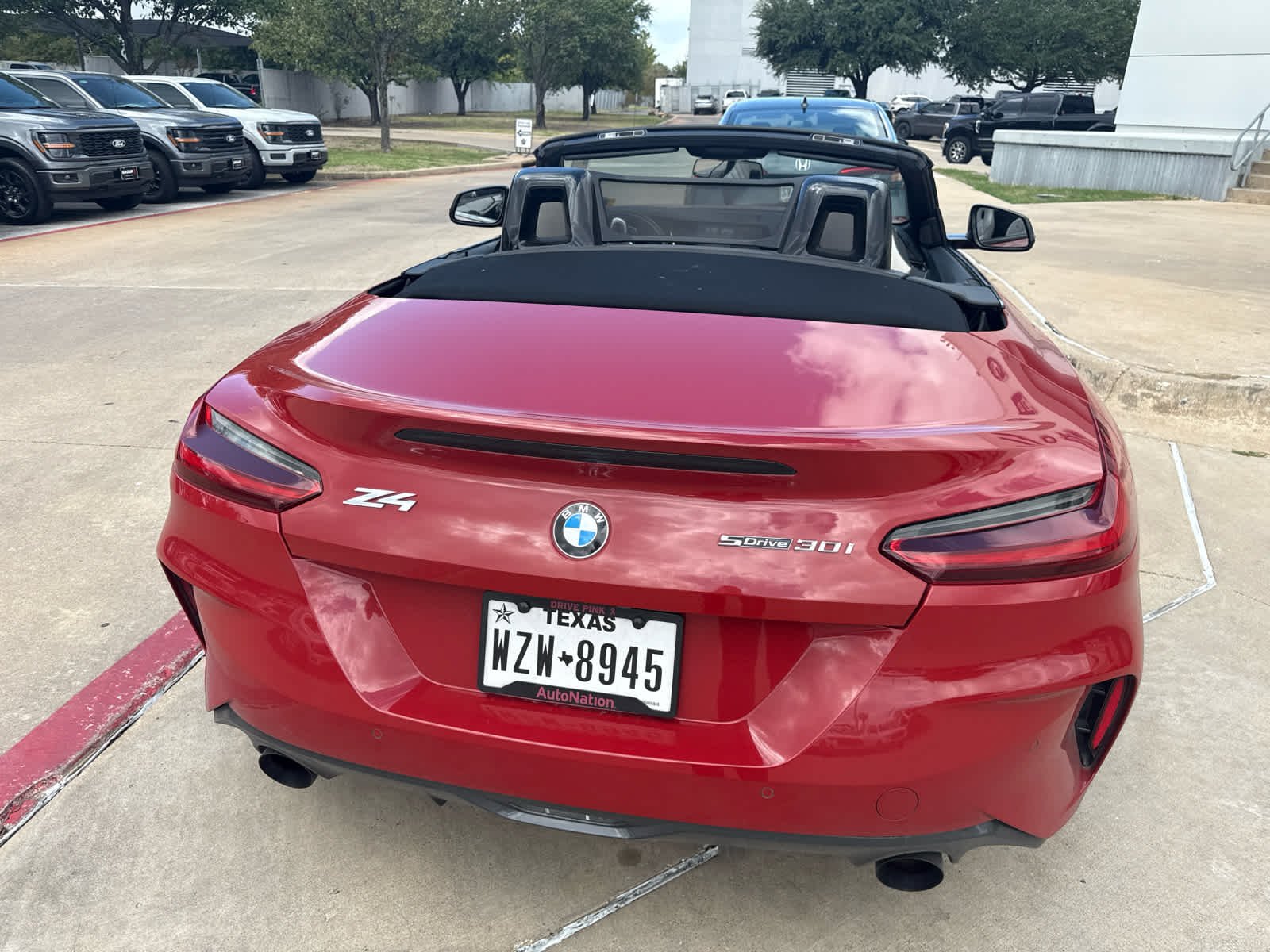 Used 2023 San Francisco Red Metallic BMW sDrive30i image 20