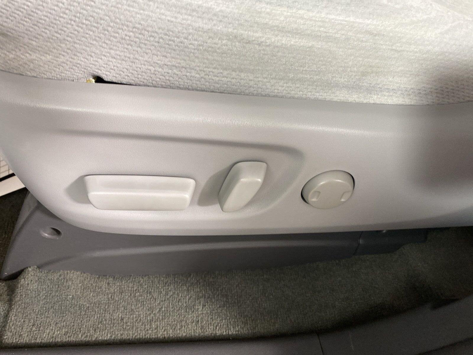 Used 2018 Predawn Gray Mica Toyota LE image 20
