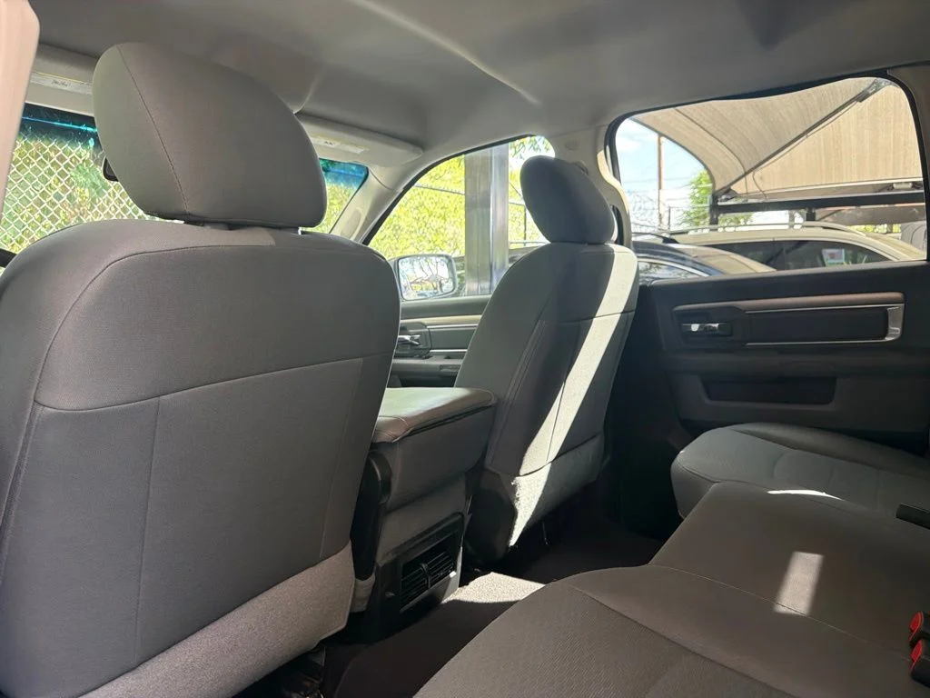Used 2016 White Ram SLT image 17