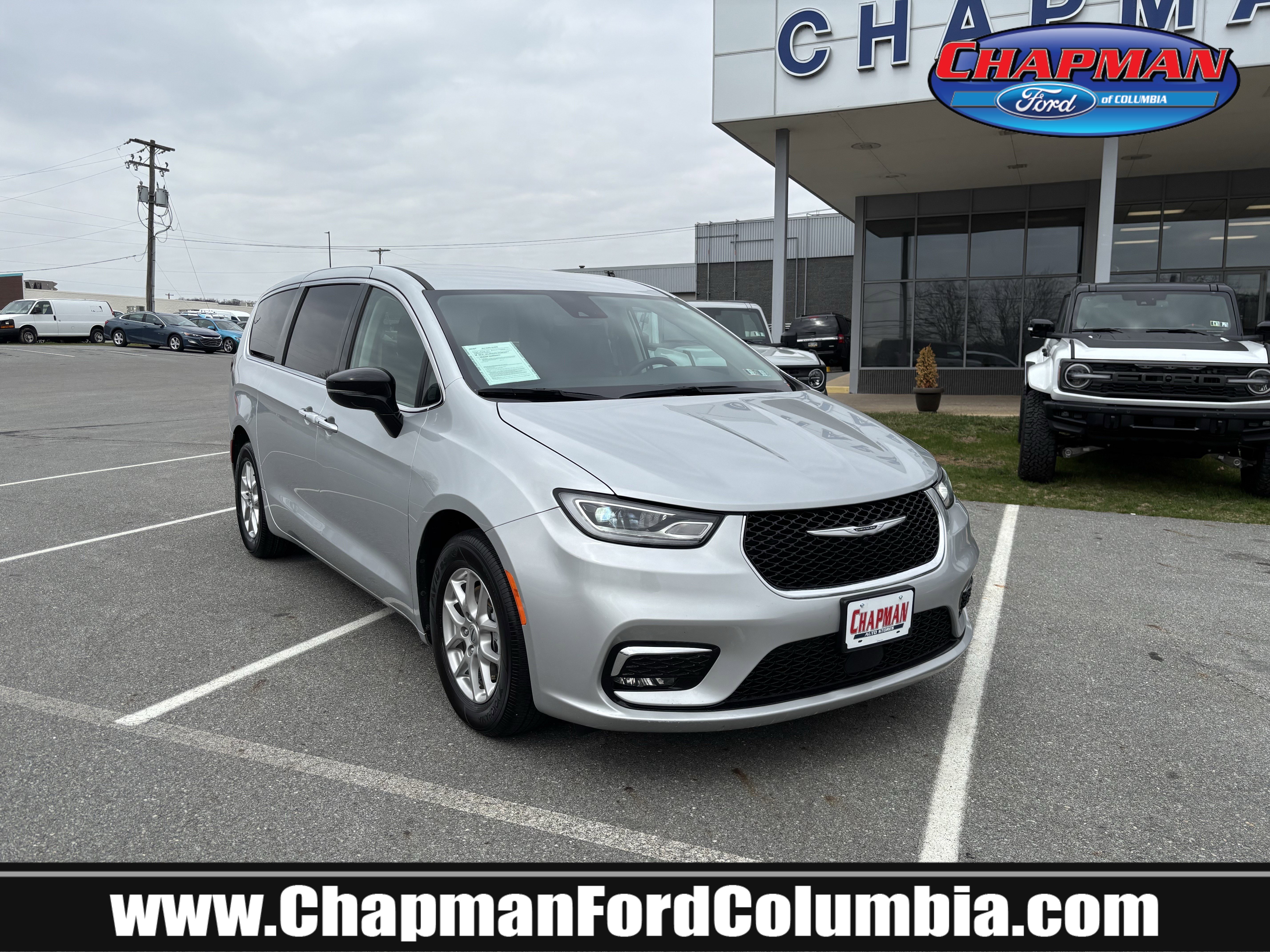 2024 Chrysler Pacifica Touring L