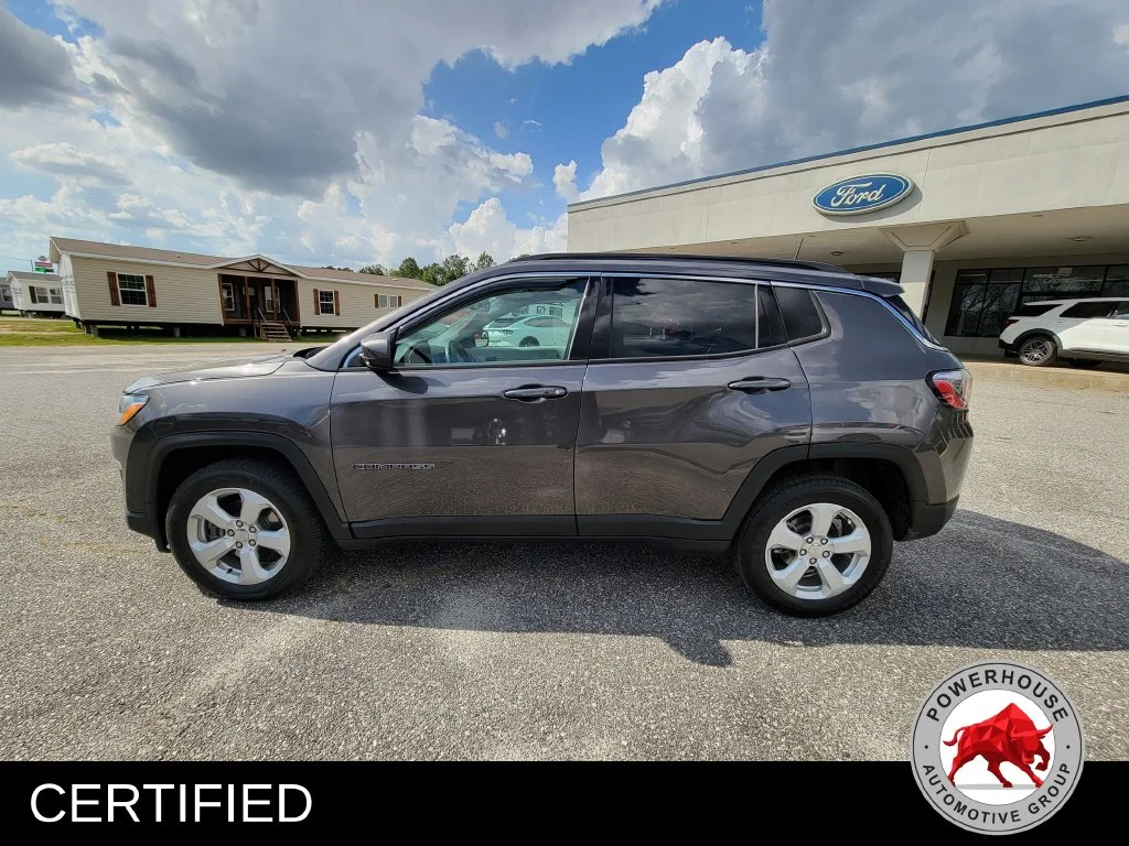 Used 2019 Gray Jeep Latitude image 2