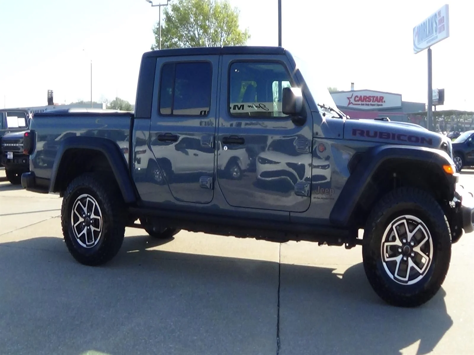 Used 2024 Anvil Clear Coat (pds) Jeep Rubicon image 5