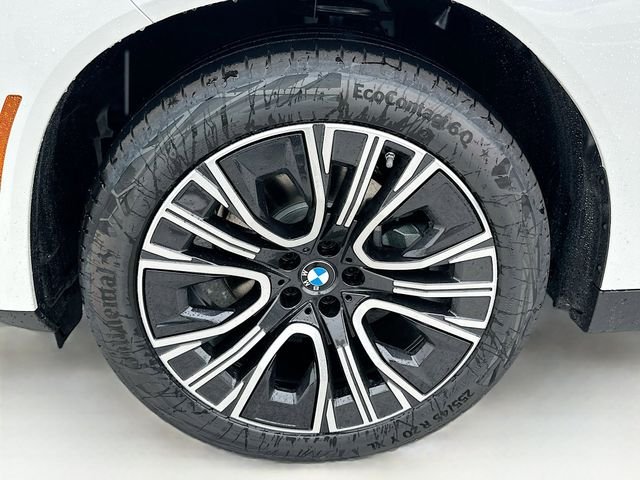 New 2026 White BMW 30 xDrive image 25
