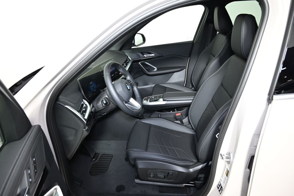 2026 BMW X1 28i - Photo 14
