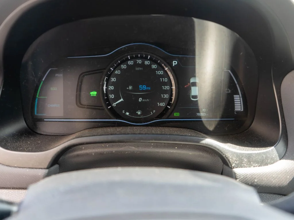 Used 2017 Black Hyundai SEL image 19