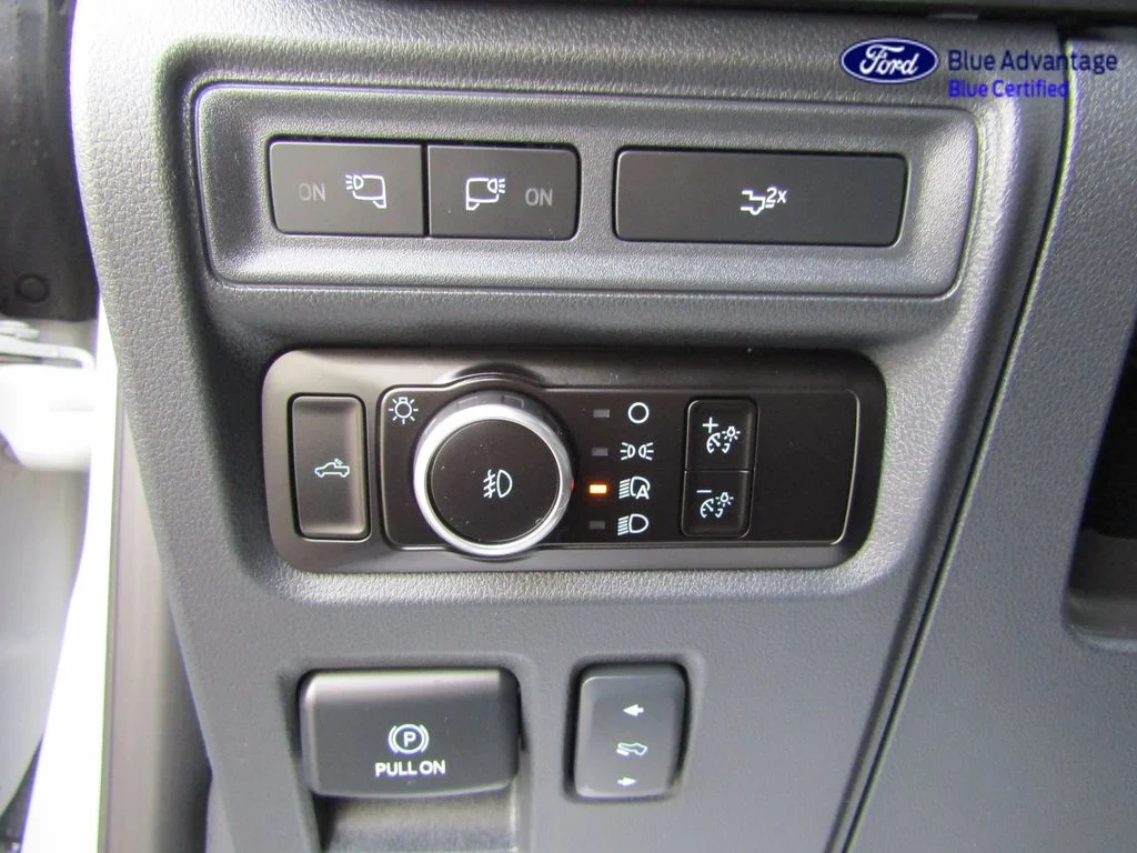 Certified Used 2023 Avalanche Ford XLT image 27