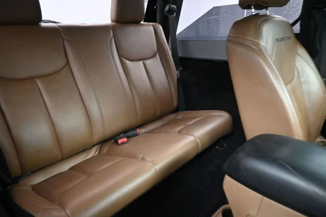 Used 2013 Black Jeep Rubicon image 24