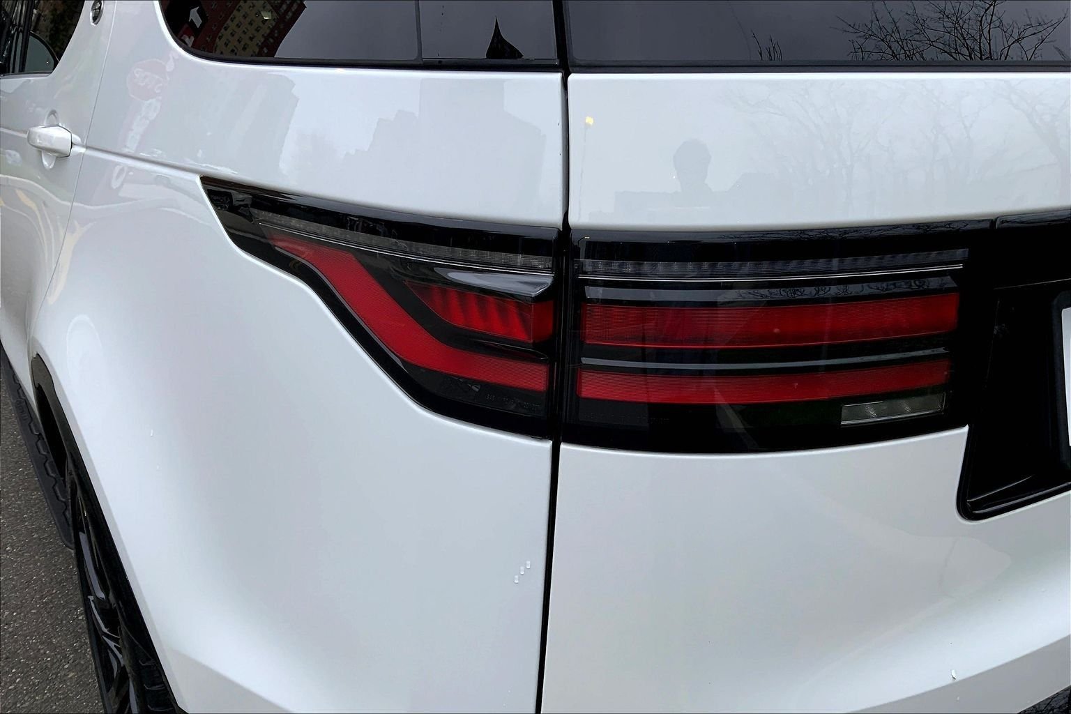 Certified Used 2025 Fuji White Land Rover Dynamic SE image 28