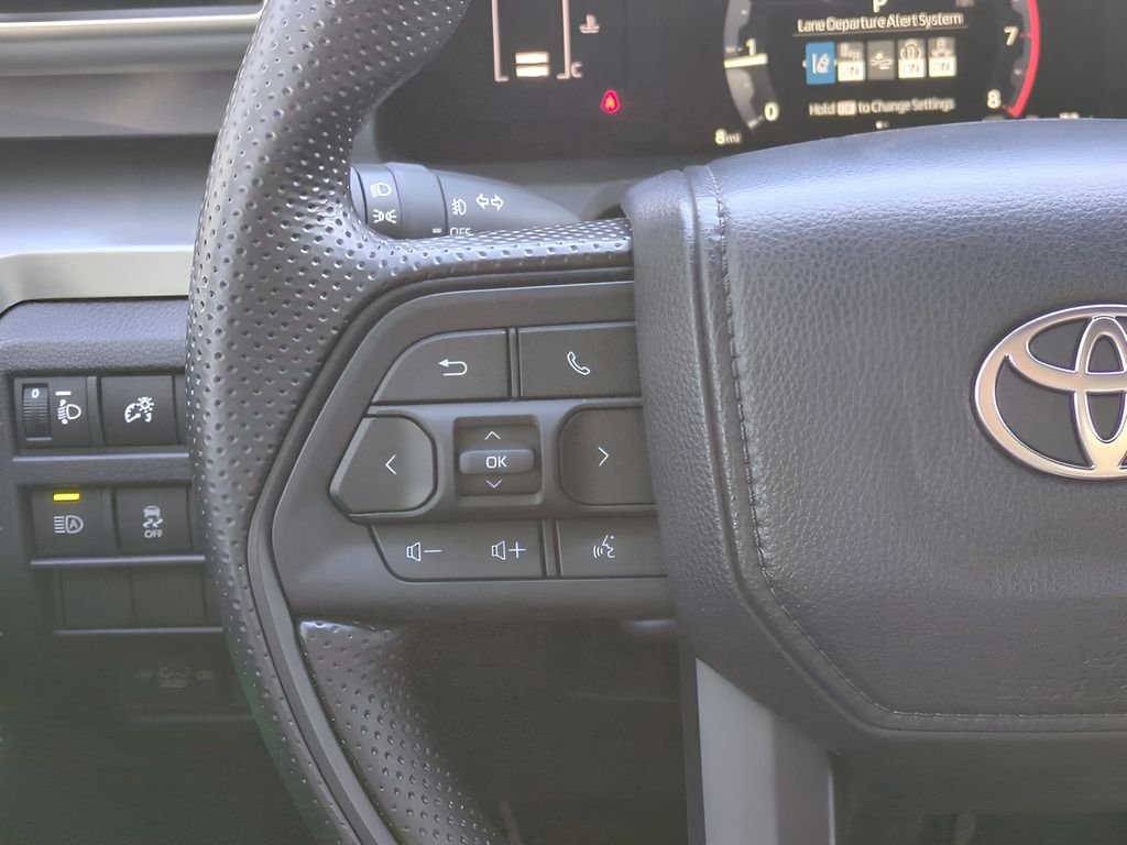 2025 Toyota Tacoma SR5 - Photo 23