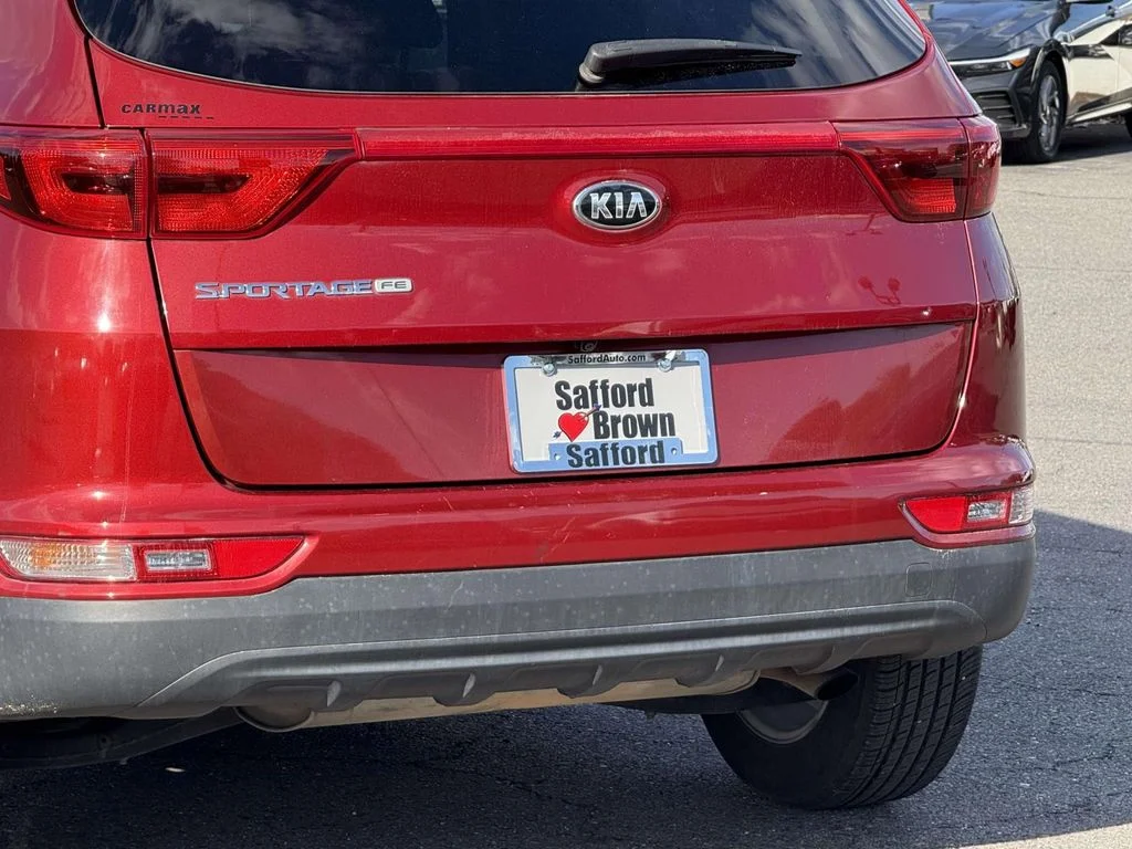 Used 2019 Red Kia LX image 10