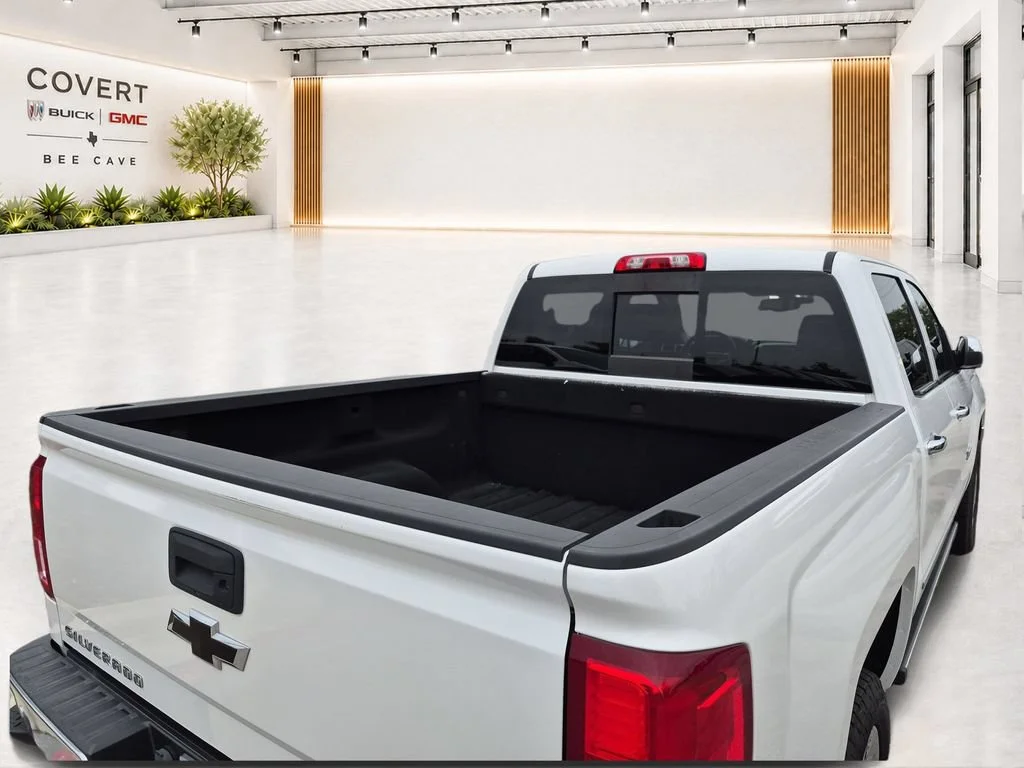 Used 2018 IRIDESCENT PEARL TRICOAT Chevrolet LTZ image 41