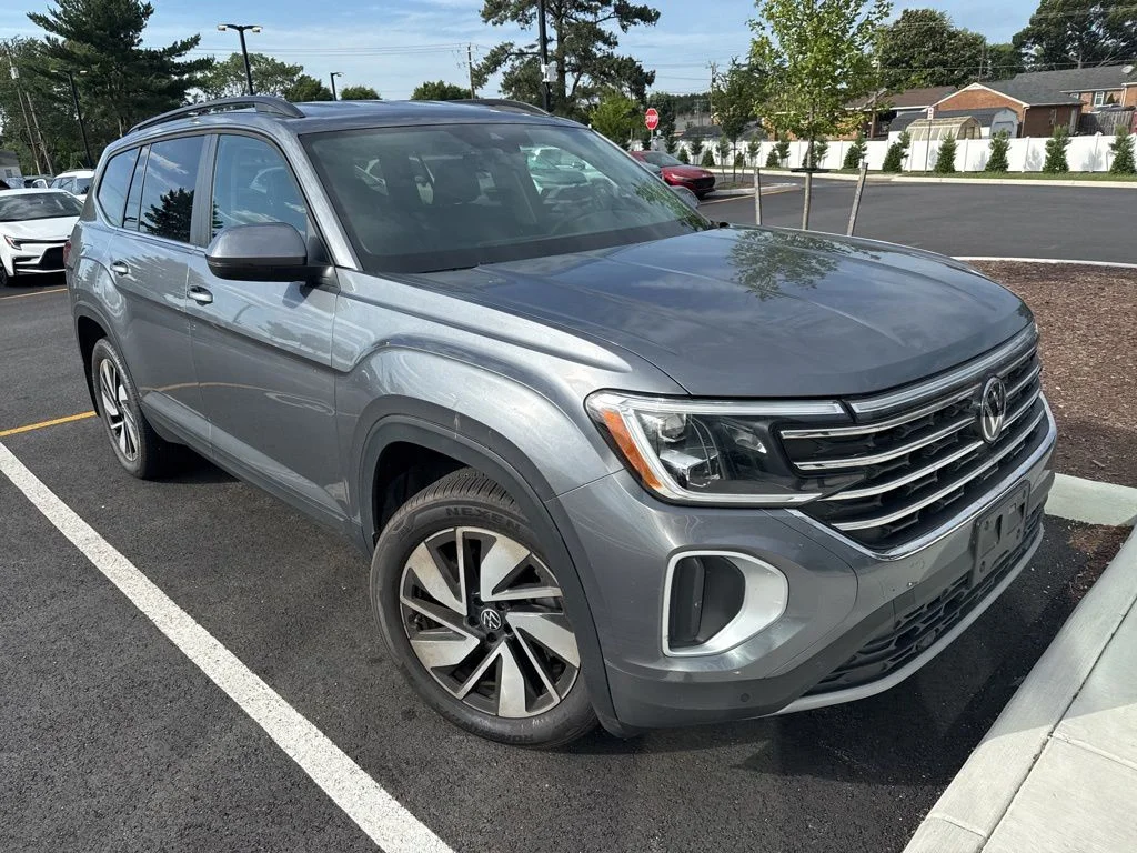 2024 Volkswagen Atlas 2.0T SE w/Tech 4MOTION's photo