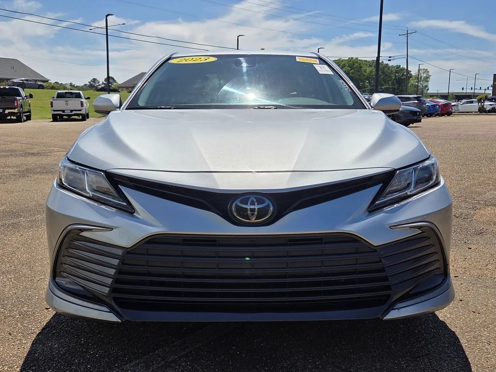 Used 2023 Silver Toyota LE image 4