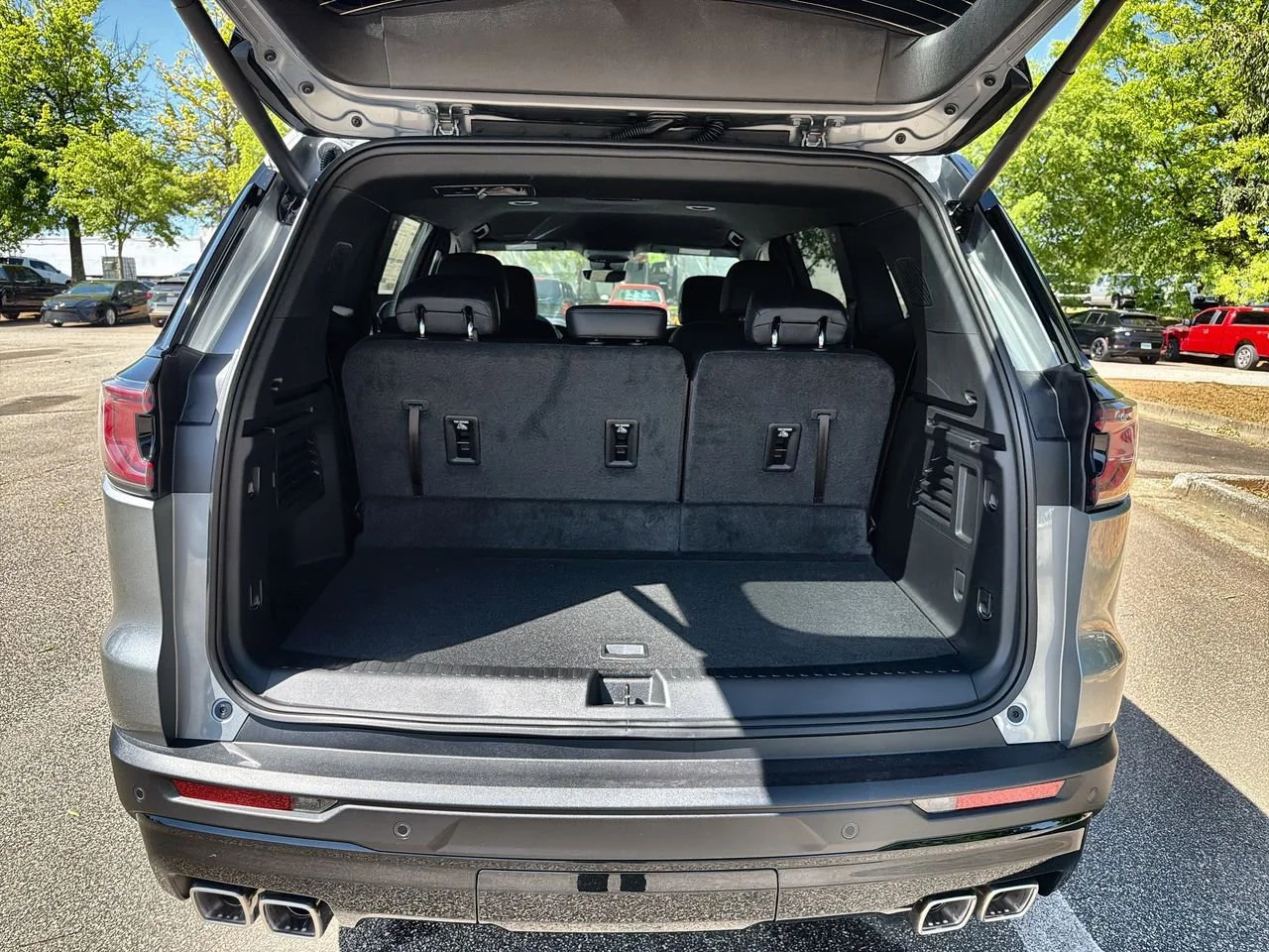 New 2026 Sterling Metallic GMC Elevation image 21