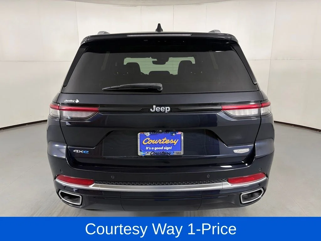 Used 2023 Black Jeep Summit Reserve 4xe image 9