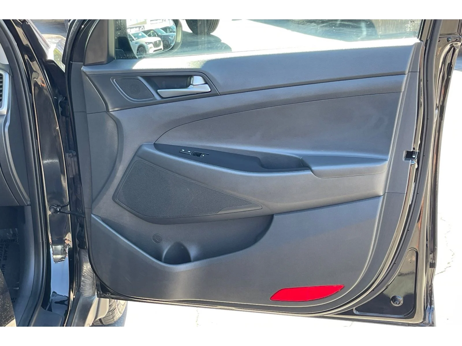 Used 2016 Ash Black Hyundai SE image 20