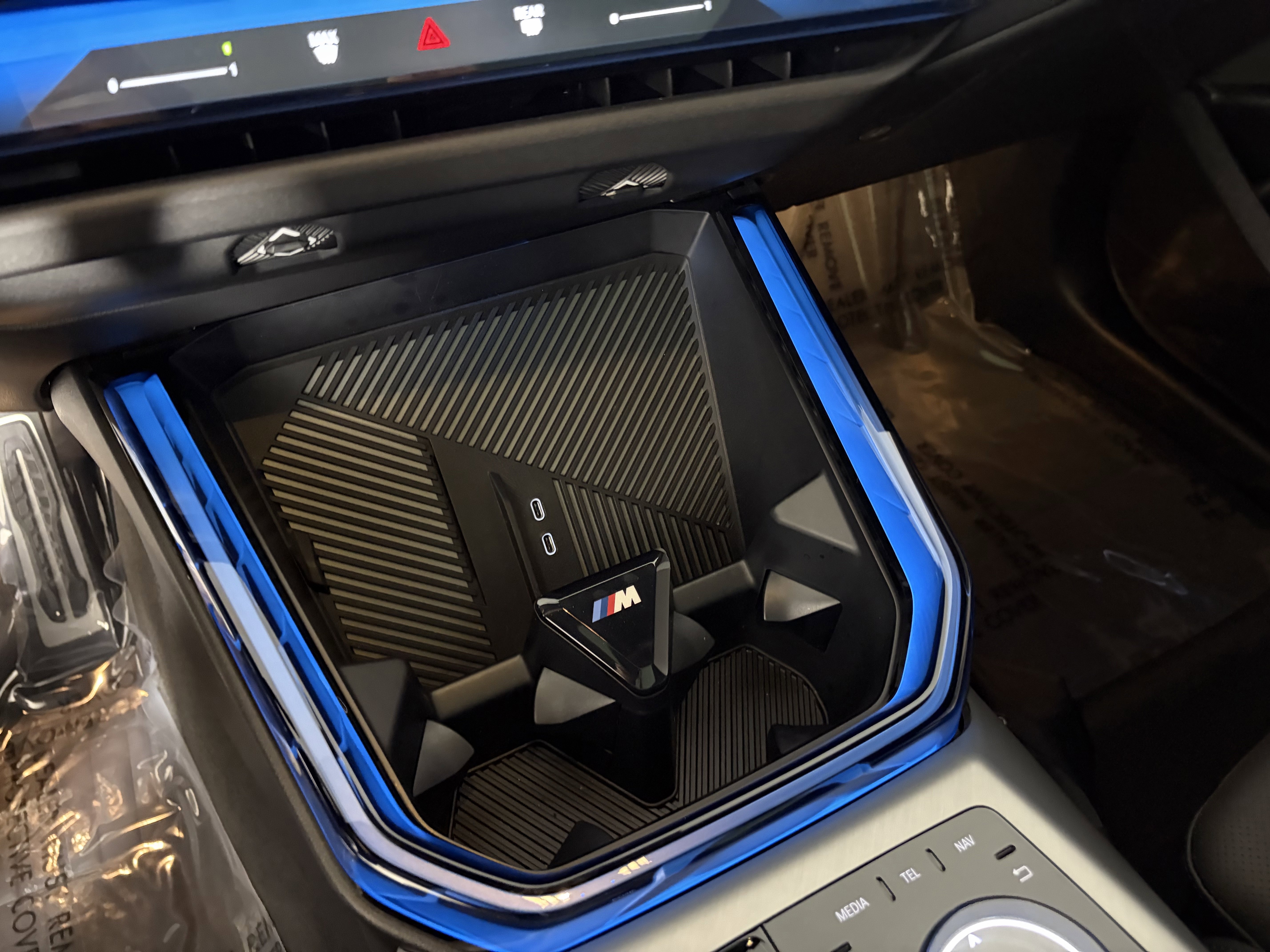 Used 2026 Black Sapphire Metallic BMW M50 xDrive image 14