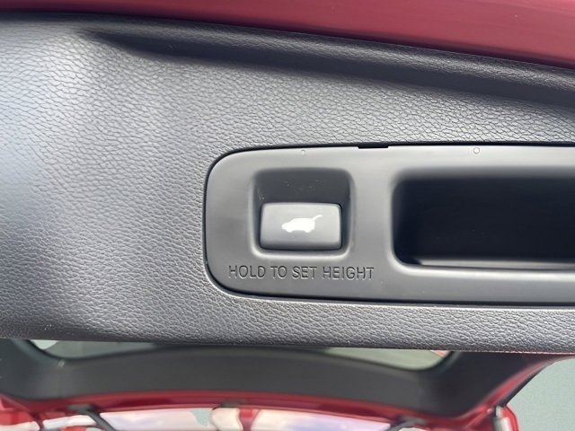 Used 2017 Basque Red Pearl II Honda Touring image 14