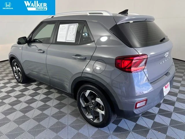 Used 2022 Galactic Gray Hyundai SEL image 5