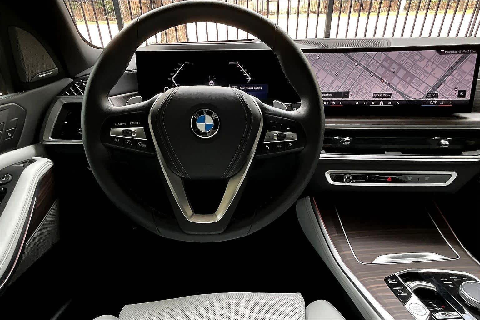Used 2026 Alpine White BMW sDrive40i image 5