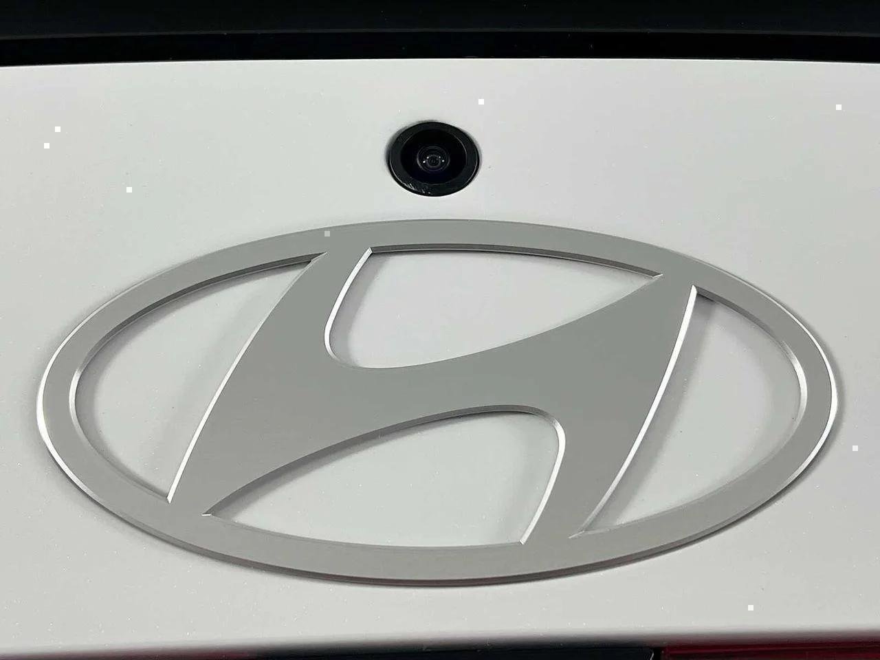 2026 Hyundai Elantra — photo 18