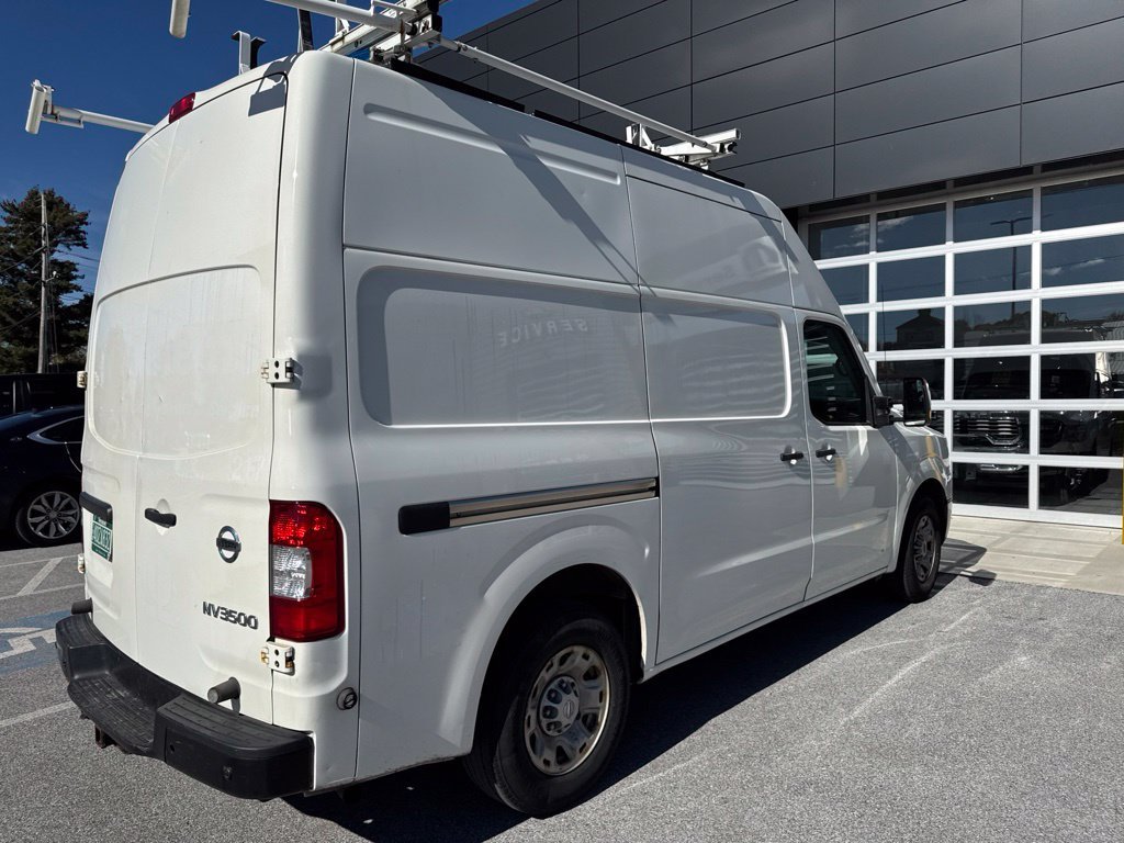 Used 2020 Glacier White Nissan SV image 4