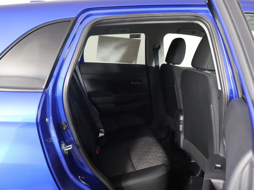 New 2026 Blue Mitsubishi 2.0 ES image 28