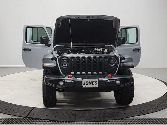 Used 2023 Silver Jeep Rubicon image 10