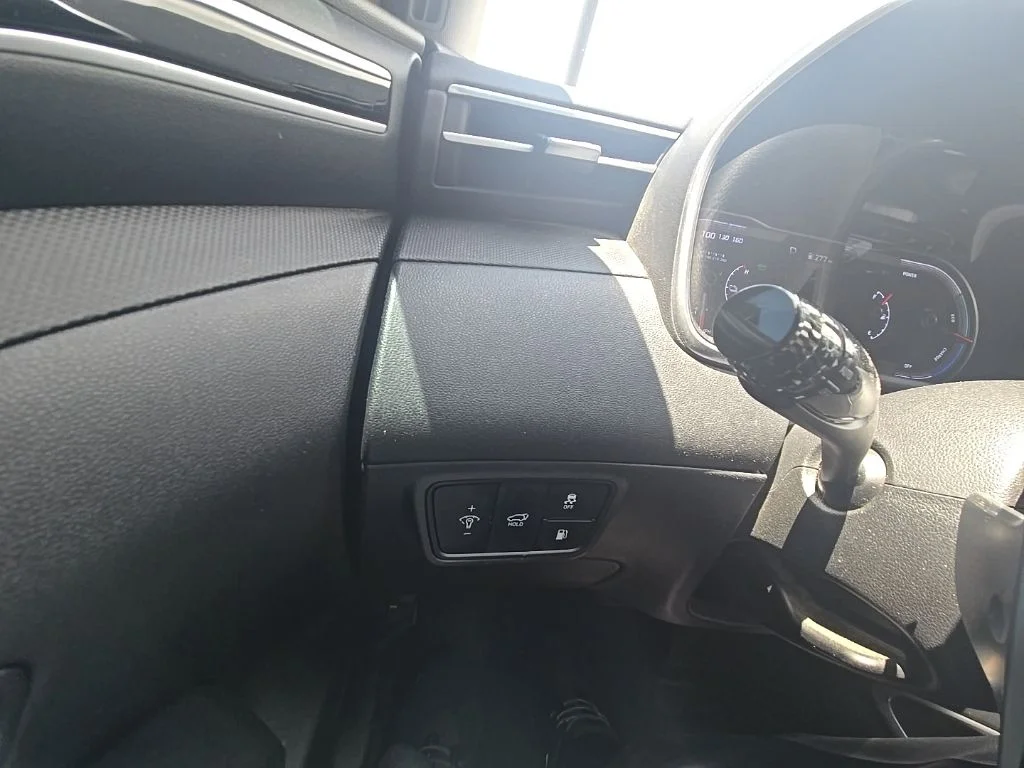 Used 2024 Silver Hyundai SEL image 20