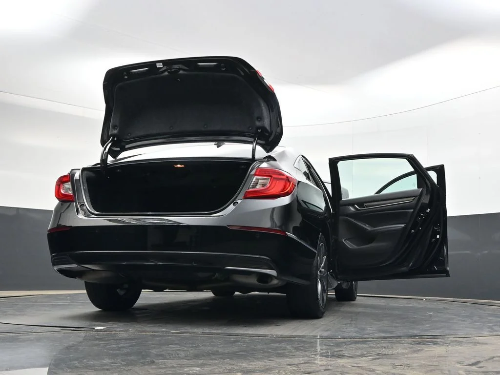 Used 2022 Crystal Black Pearl Honda EX-L image 43