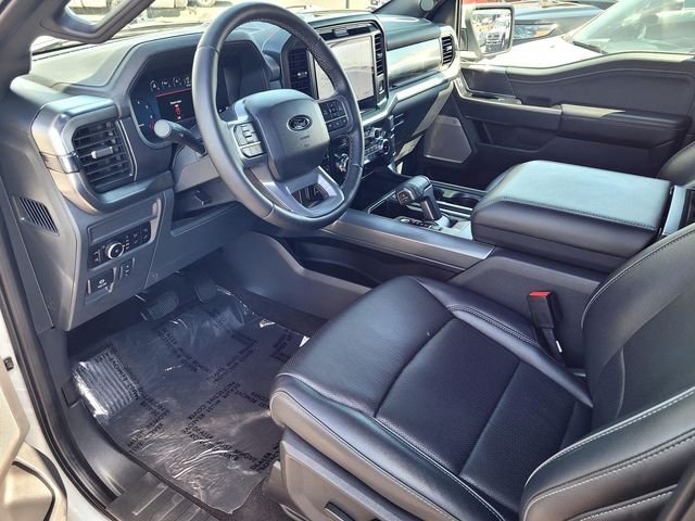 Used 2025 White Ford Lariat image 10