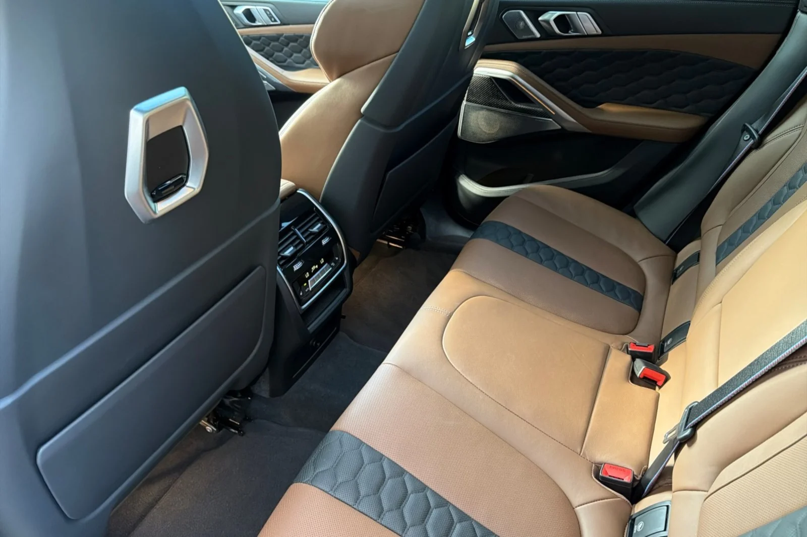 Used 2024 Dravit Grey Metallic BMW  image 11